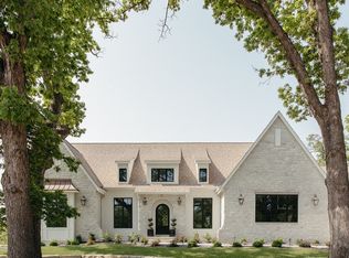 3618 Oakmont Ct, West Des Moines, IA 50265