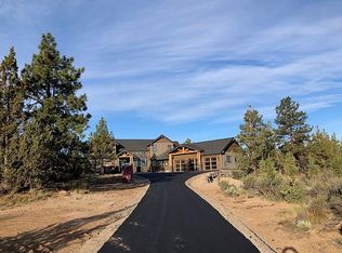 20055 Pacific Heights Rd, Bend, OR 97703