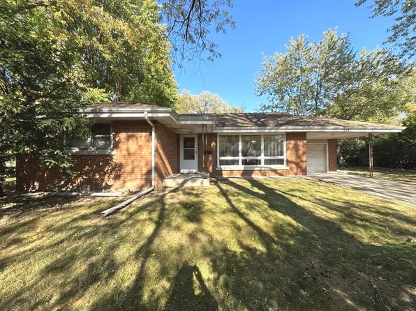 218 Esther Cir, Bourbonnais, IL 60914