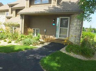 4 Poplar Rdg, Galena, IL 61036