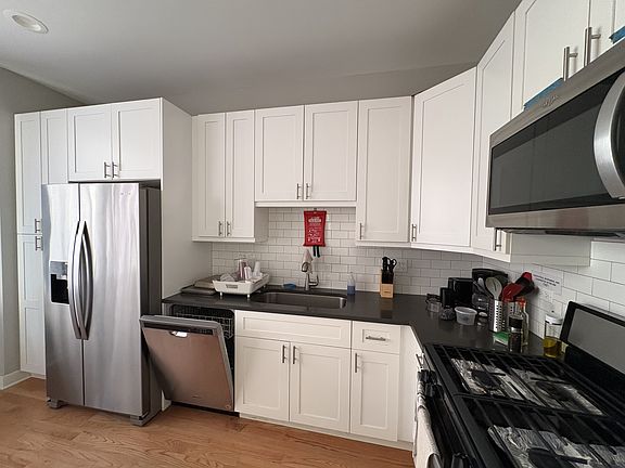 5th image of 1017 S Claremont Ave #2