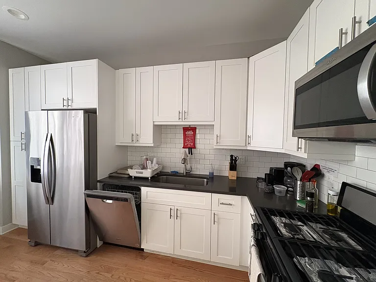 1017 S Claremont Ave #2 — Photo 5