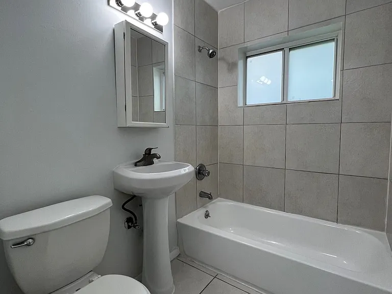 666 NE 80th St #8 — Photo 10