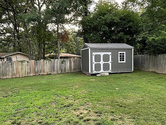 5th image of 8564 Meadow Parkway Dr