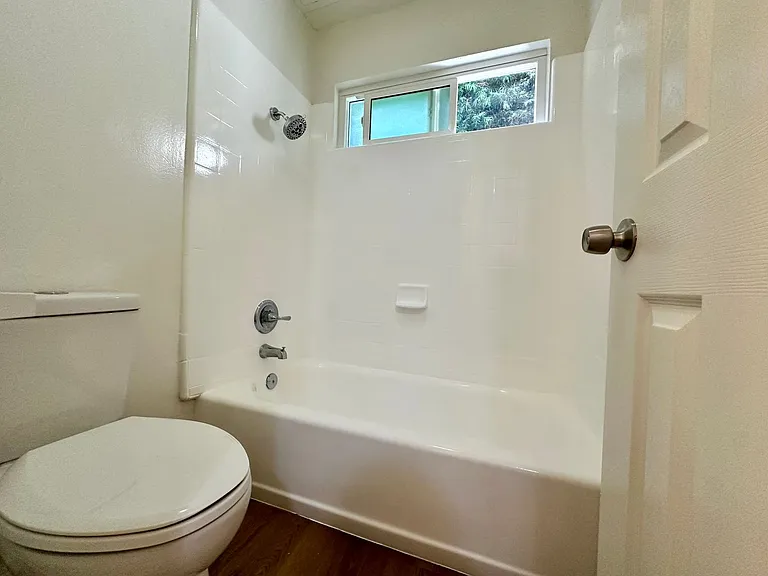 11809 Birch Ave — Photo 8