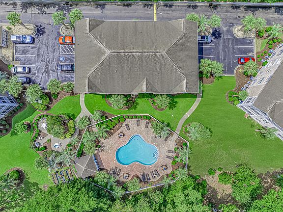2nd image of 4281 Hibiscus Dr. #203