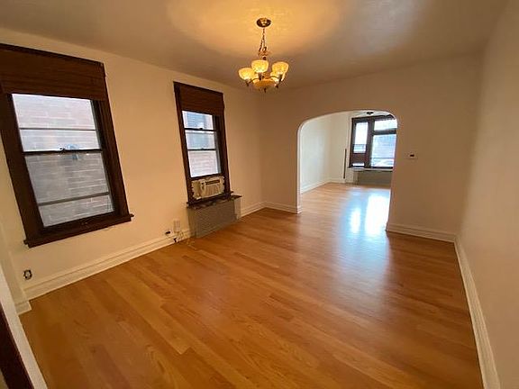3rd image of 3455 N Seeley Ave #1