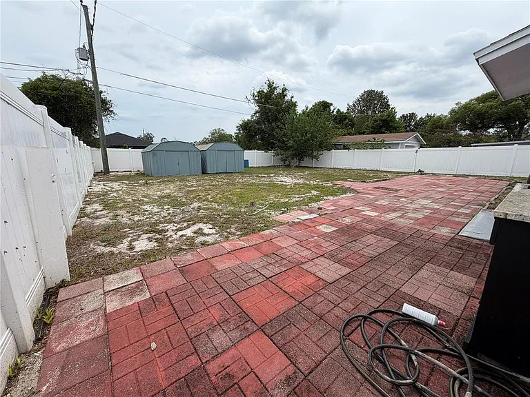 1767 Valencia Ave — Photo 28