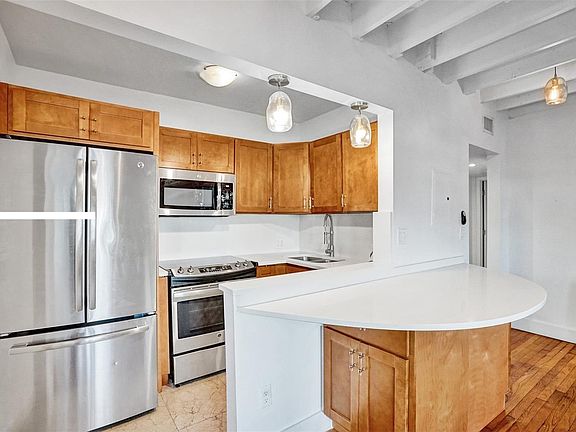 2nd image of 8200 Bryon Ave #17