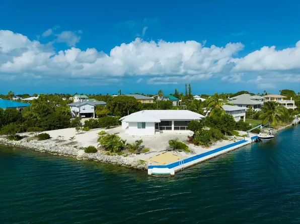 17026 Bonita Ln W, Sugarloaf Key, FL 33042