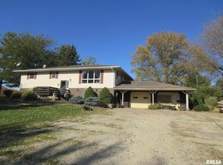 15543 Bishop Rd, Morrison, IL 61270