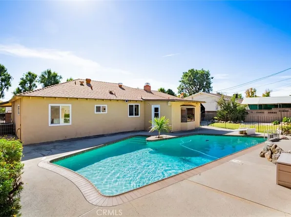 521 W Whitcomb Ave, Glendora, CA 91741