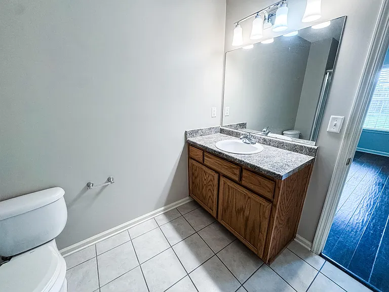 1532 Pemberton Ln — Photo 6