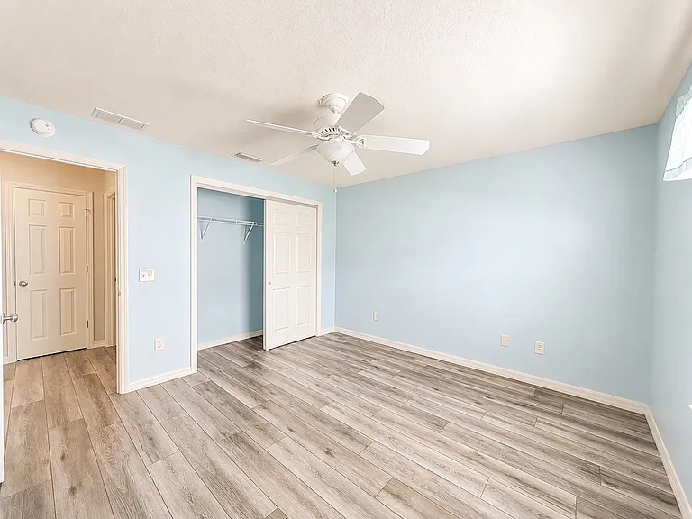 1835 Hallandale Ln — Photo 17