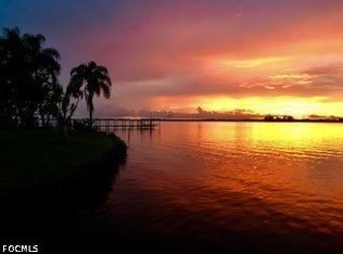 4473 E Riverside Dr, Fort Myers, FL 33905