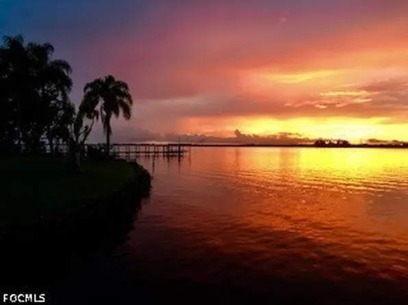 4473 E Riverside Dr, Fort Myers, FL 33905