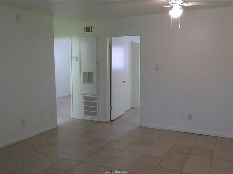 510 Avondale Ave #7 — Photo 4