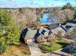 2036 Shadow Creek Dr, Raleigh, NC 27604