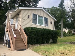 102 Squire Rd, Hopatcong, NJ 07843