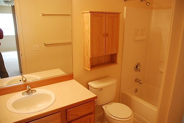 2nd image of 10191 Valley Park Dr