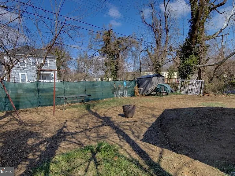 2924 Virginia Ave — Photo 36