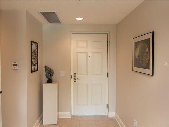 4th image of 800 N Tamiami Trl Unit 412