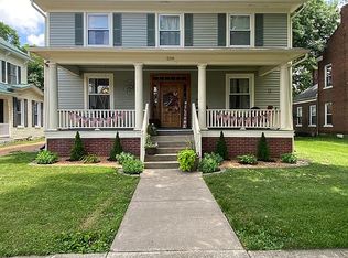 208 N 4th St, Carrollton, IL 62016