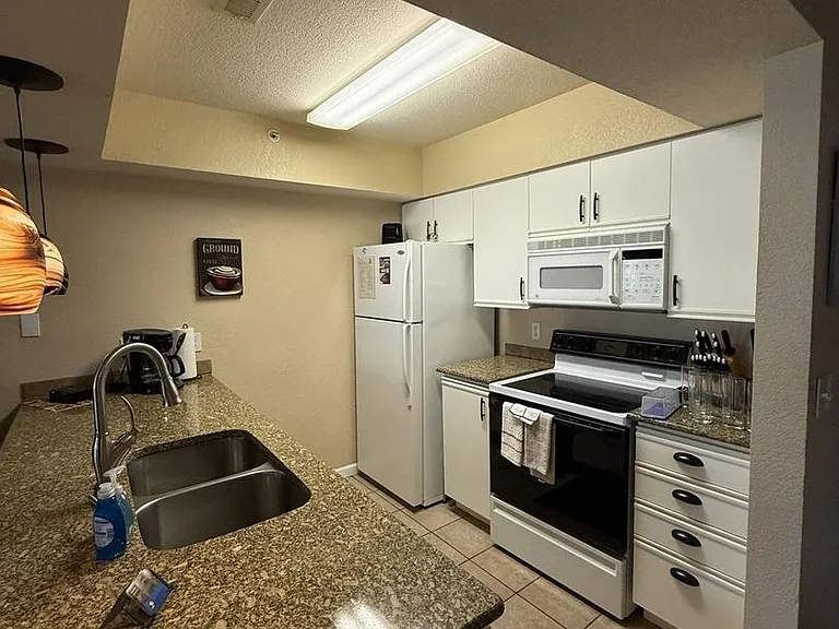 200 Golf View Dr #D-11 — Photo 4