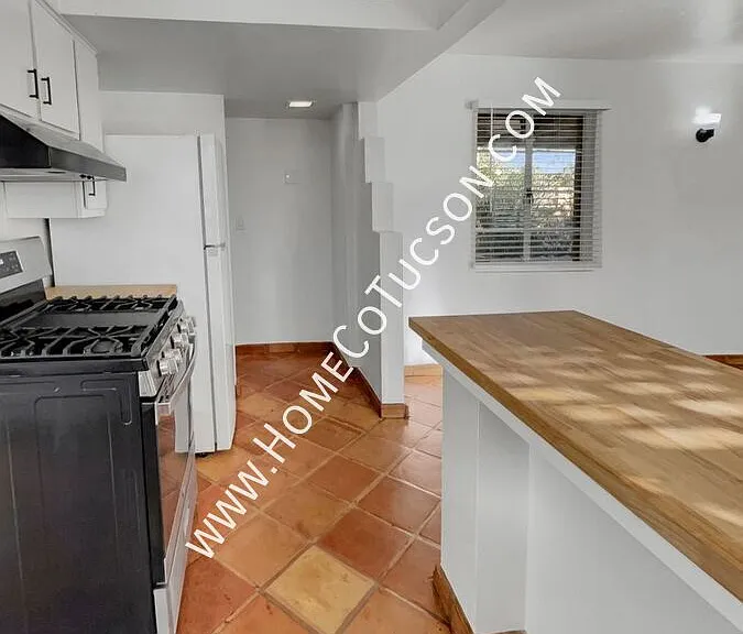 1509 E Blacklidge Dr #1 — Photo 14