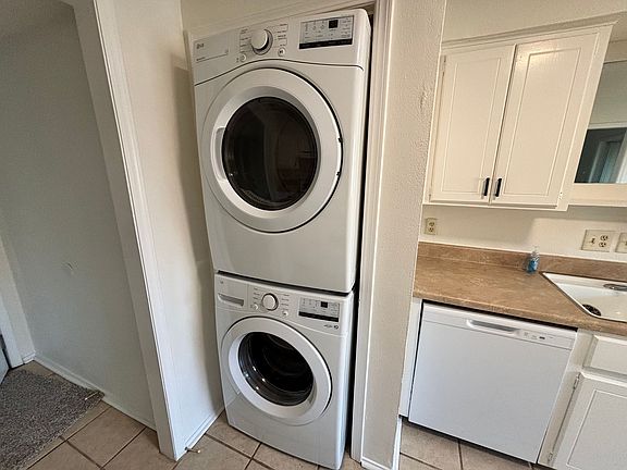 5th image of 1717 E Lindsey St
