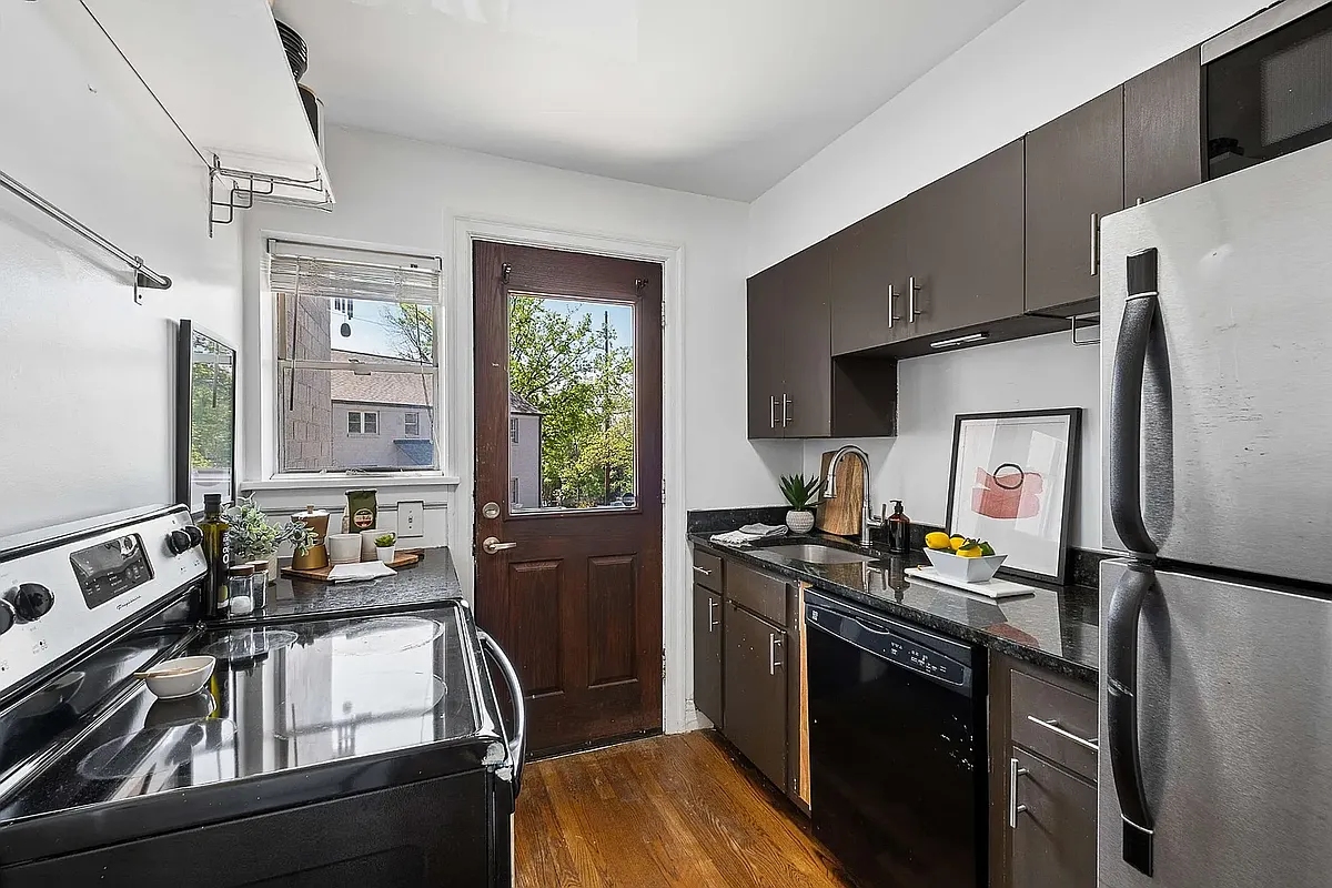 Kitchen - Blair Blvd