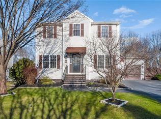 47 Carousel Dr, Riverside, RI 02915