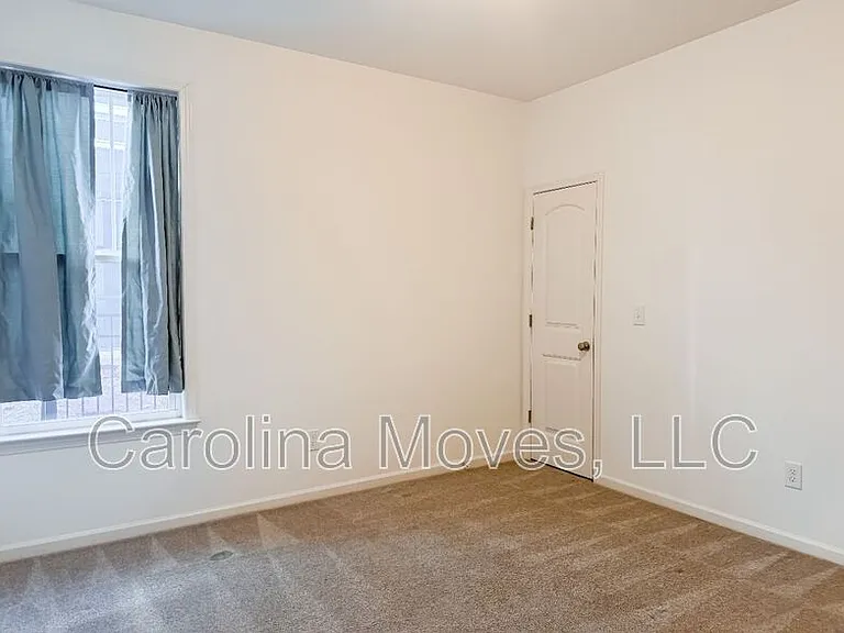 39 Mossycup Rd — Photo 10