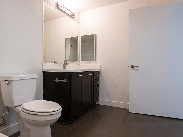 Urbana East Village Rental Flats — Photo 37