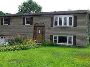 17 Ferland Dr, Killingly, CT 06241