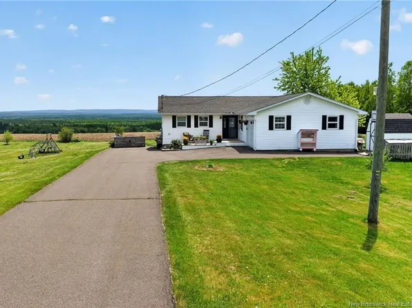 47472 Homestead Rd, Moncton, NB E1G 4P5