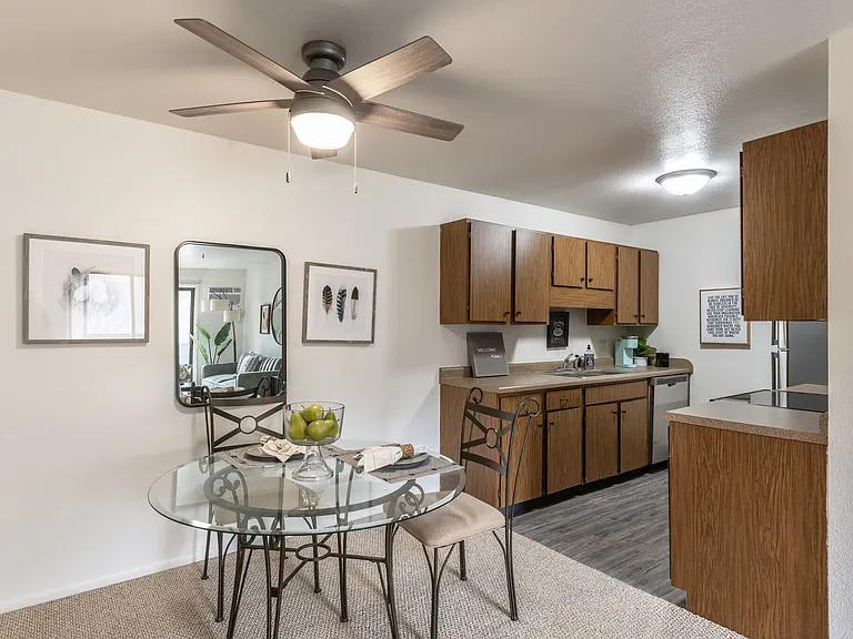 Chestnut Hills Apartments — Photo 6