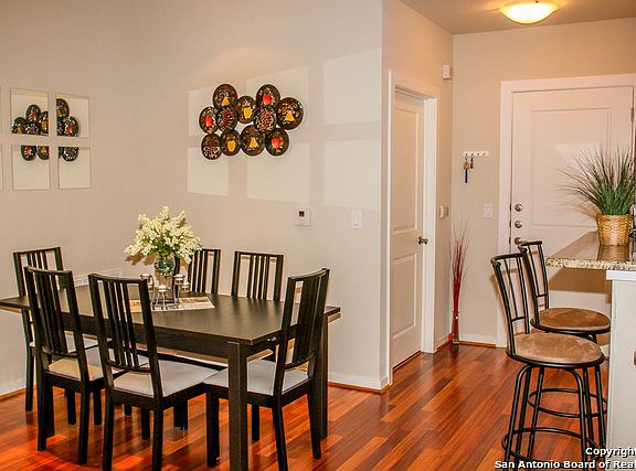 2nd image of 7342 Oak Manor Dr