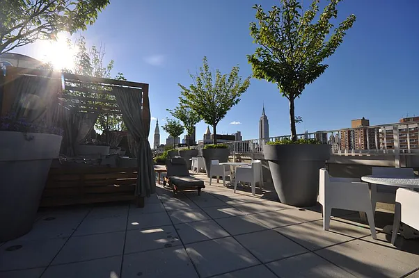 Rented by REAL New York | media 22