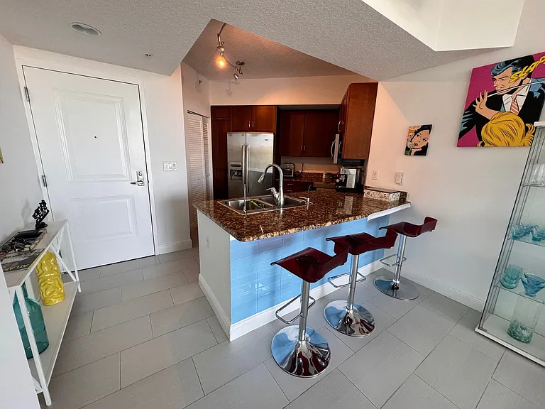 450 N Federal Hwy #515 — Photo 3
