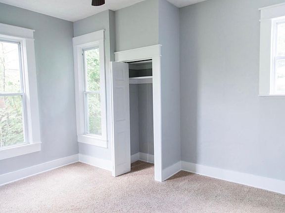 4th image of 4128 Forest Ave #2