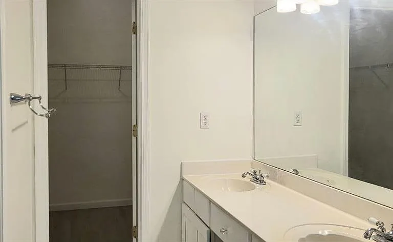 2280 Chelmsford Ct — Photo 28