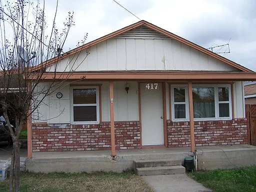 417 N 5th Ave photo 1