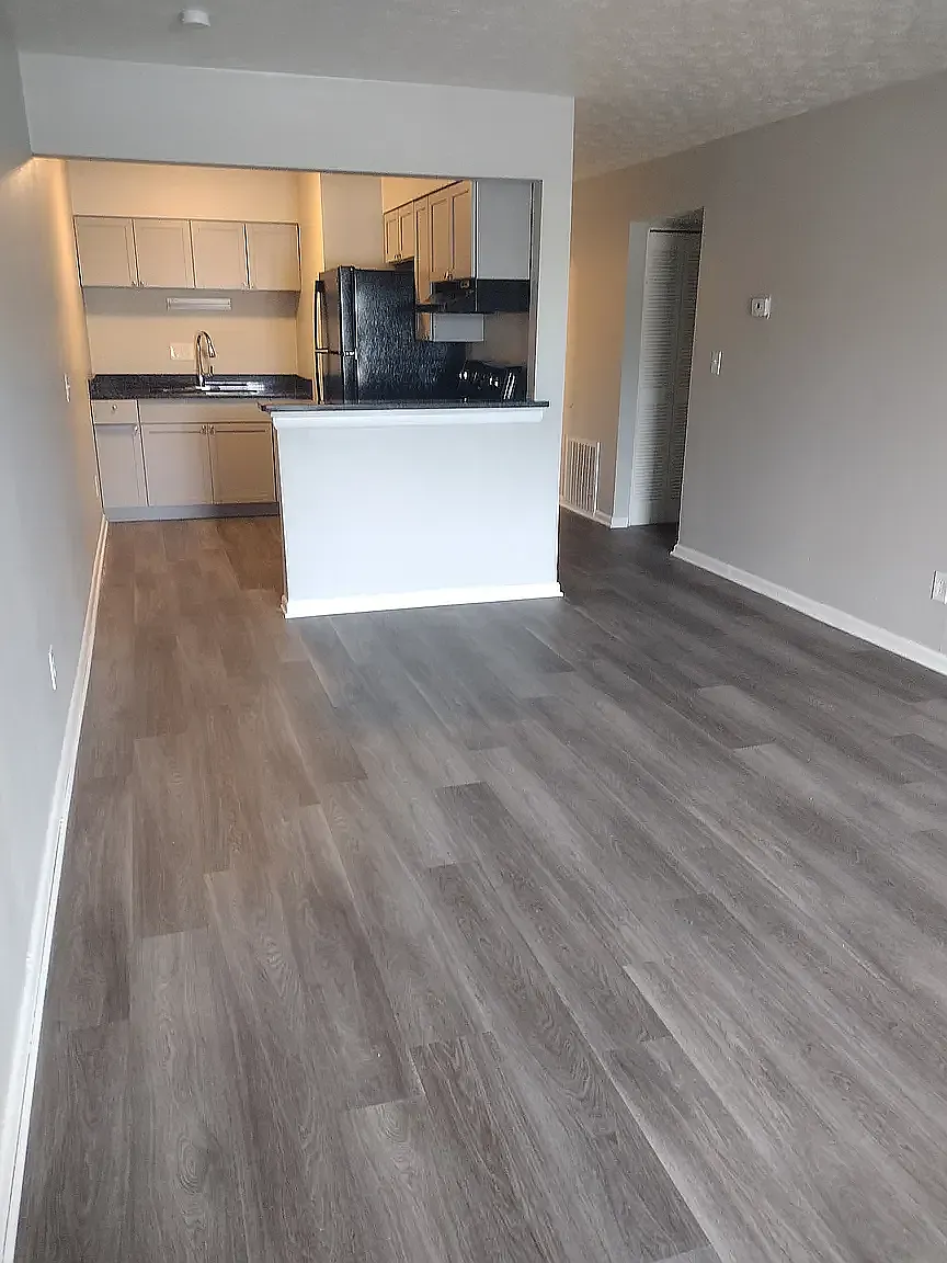 Summit Park Apartments — Photo 2