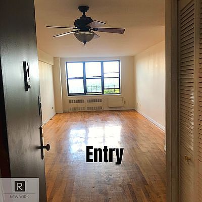 2nd image of 1200 E 53rd St APT 7W