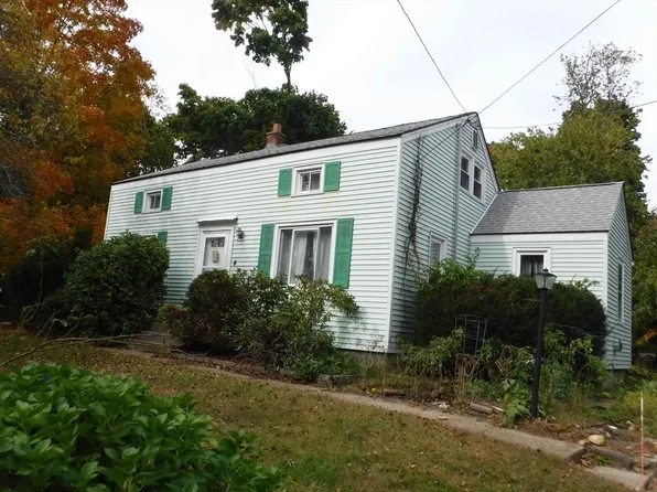 4 Old Charter Rd, Marlborough, MA 01752