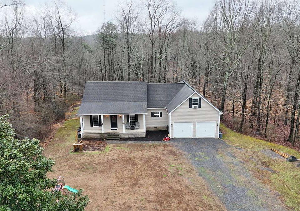 1st image of 323 Lloyd Way