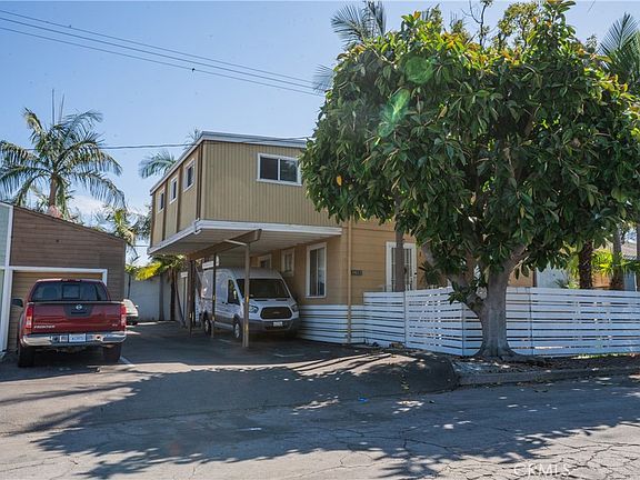 3rd image of 3622 E 11th St