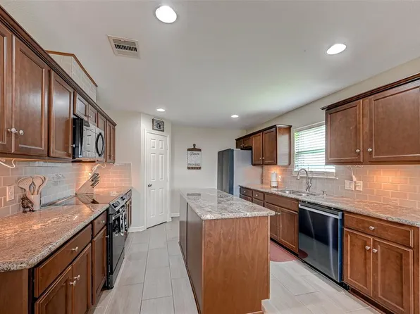 9706 Piney Point Circle, Needville, TX 77461