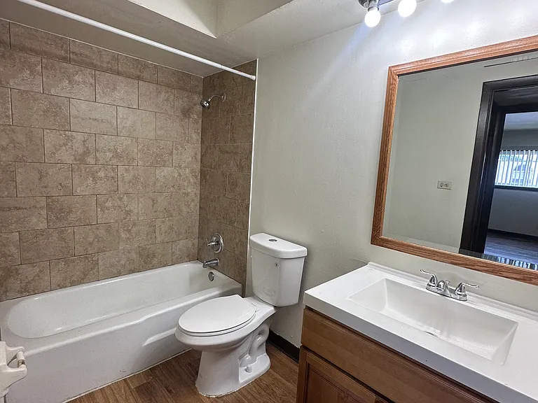 2143 175th St #6 — Photo 5